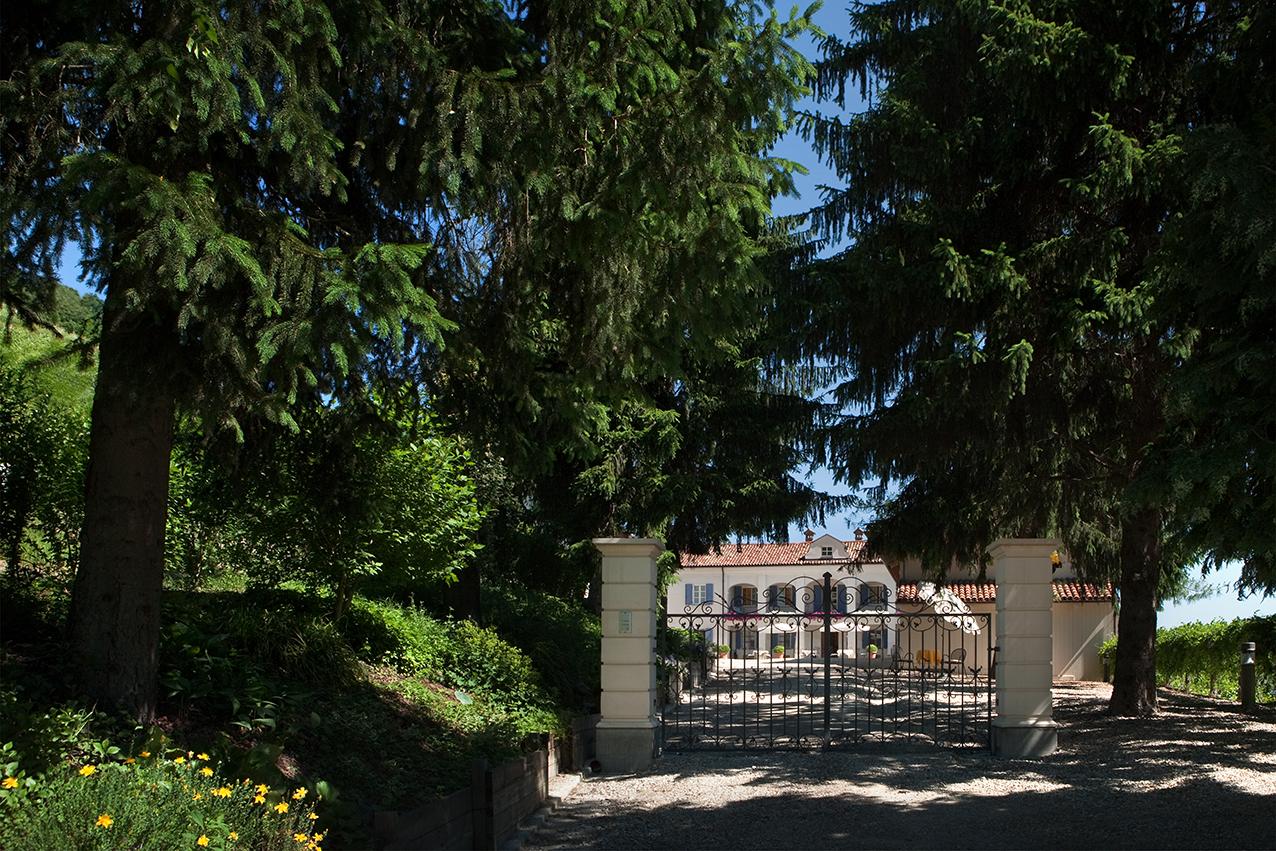 Marcarini Agriturismo Neviglie Eksteriør billede