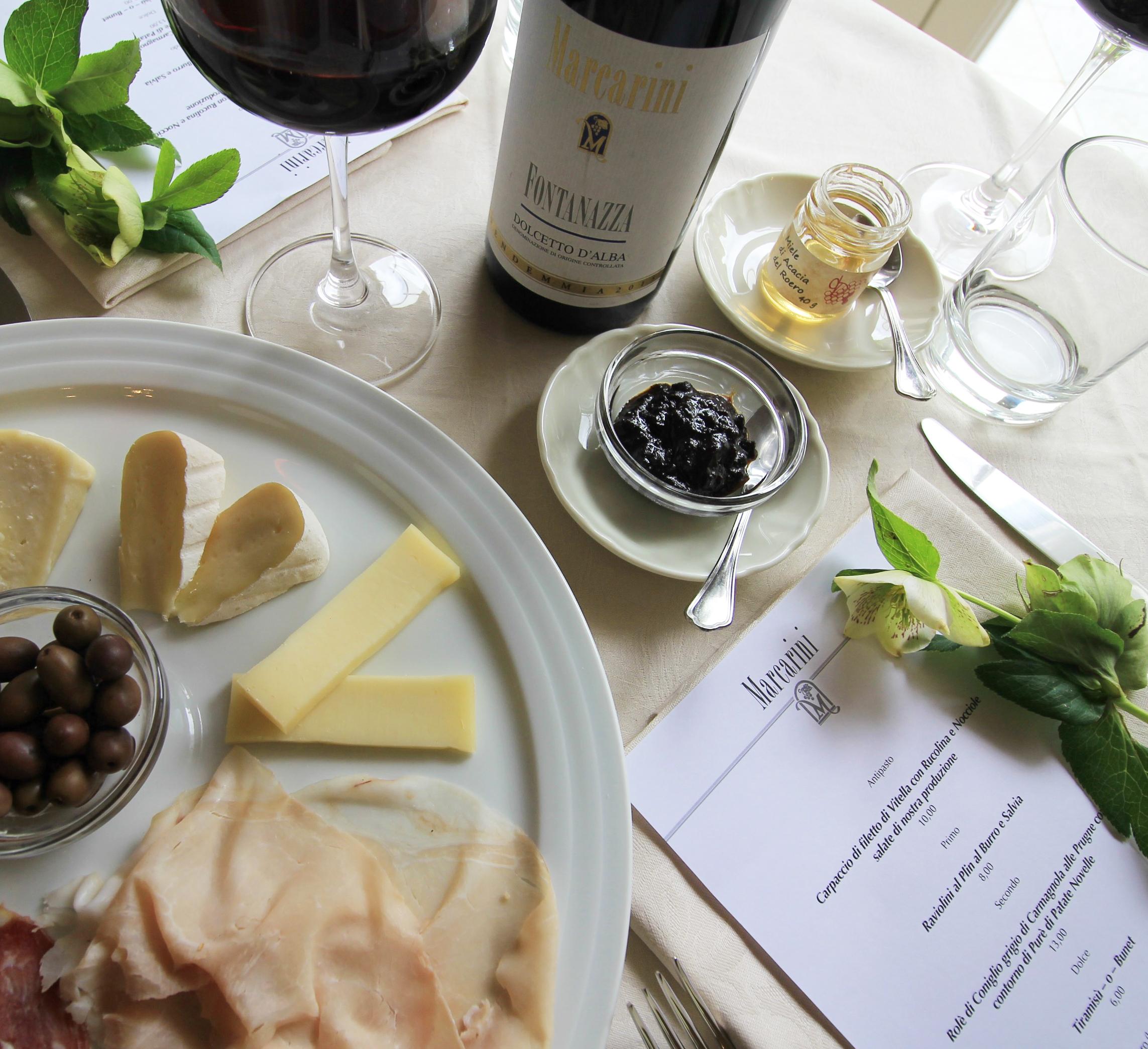 Marcarini Agriturismo Neviglie Eksteriør billede